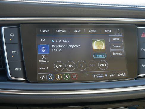 Used 2023 Buick Enclave Avenir w/ Avenir Technology Package image 22