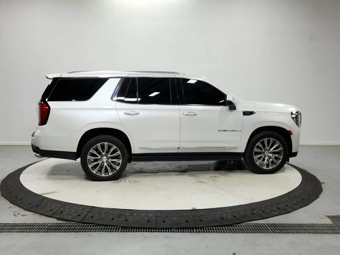 Used 2021 GMC Yukon Denali w/ Denali Premium Package RWD image 9