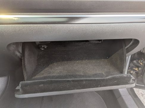 Used 2014 Volkswagen Eos image 38