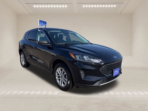 Certified 2022 Ford Escape SE w/ Convenience Package AWD/4WD image 1