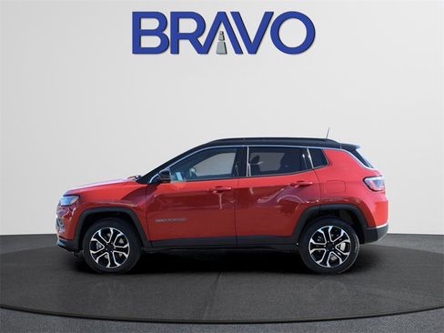 Used 2023 Jeep Compass Limited image 9