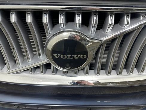 Used 2024 Volvo XC90 T8 Ultimate w/ Lounge Package image 9