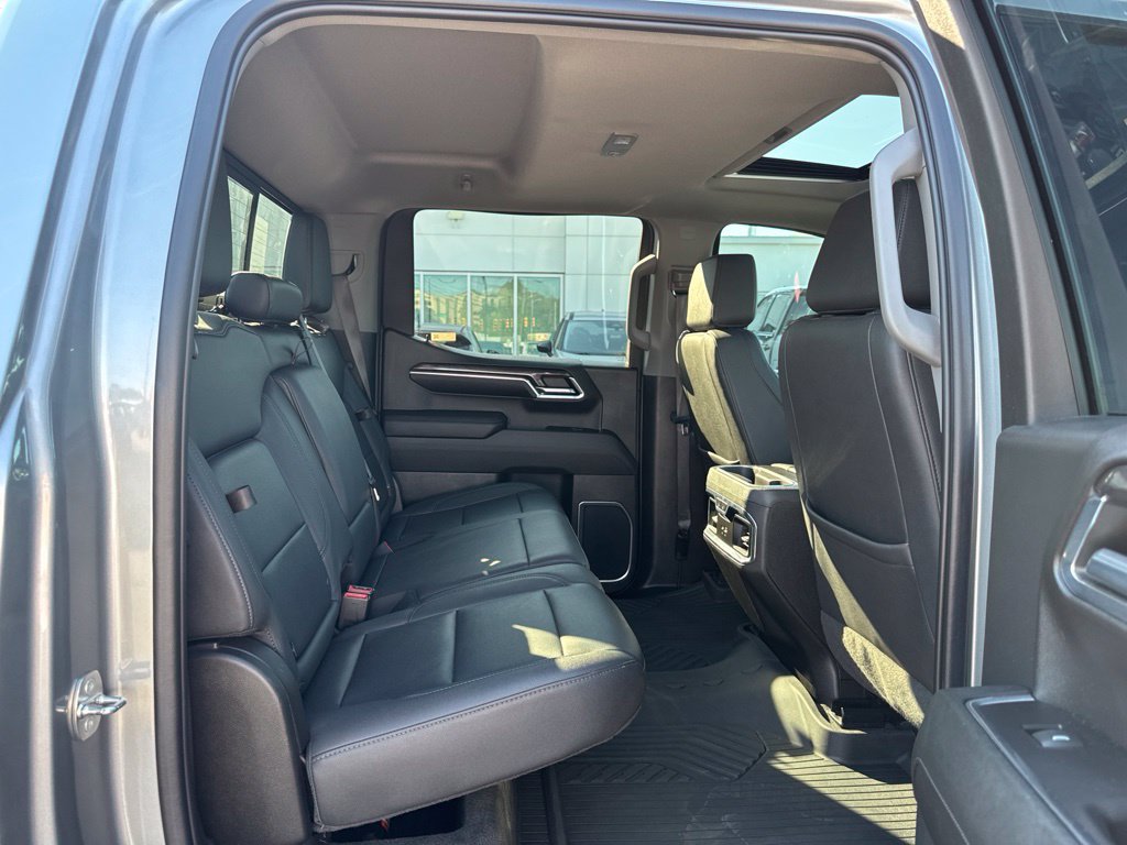 Used 2023 Chevrolet Silverado 1500 LTZ w/ LTZ Premium Package AWD/4WD image 26