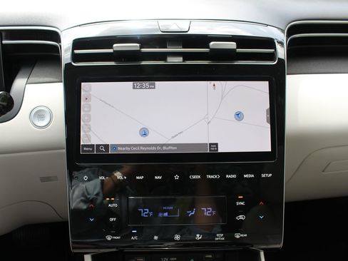 Used 2024 Hyundai Tucson Limited image 30