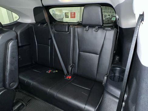 Used 2022 Toyota Highlander XLE image 15