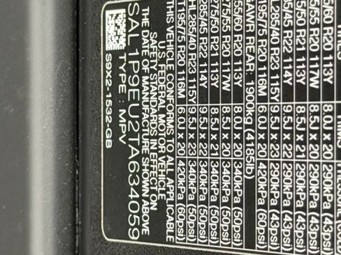 Used 2026 Land Rover Range Rover Sport SE image 20