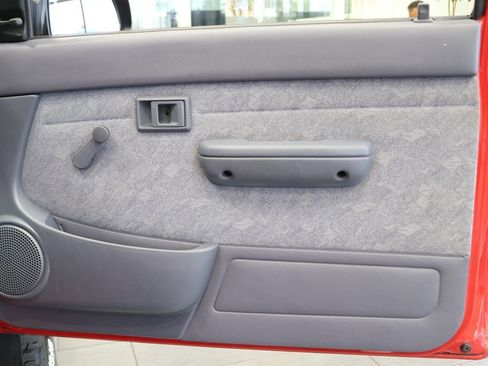 Used 2000 Toyota Tacoma 4x4 Regular Cab image 69