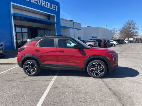 New 2026 Chevrolet TrailBlazer RS w/ Convenience Package image 2