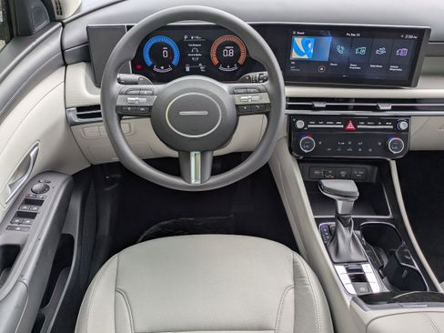 New 2026 Hyundai Tucson SEL image 18