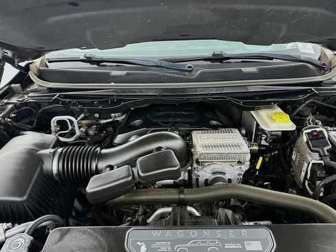 Used 2022 Jeep Wagoneer Series II image 39