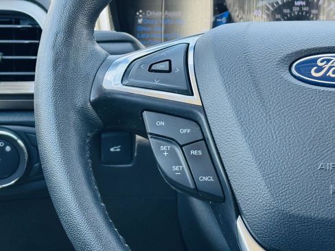 Used 2020 Ford Fusion SEL FWD image 16