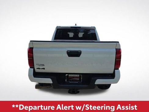 Used 2024 Toyota Tacoma TRD Off-Road AWD/4WD image 5