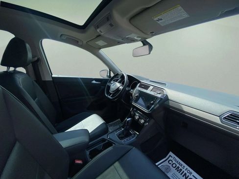 Used 2019 Volkswagen Tiguan SE image 9