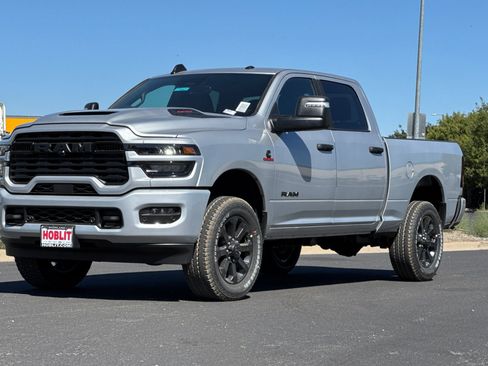 New 2026 RAM 2500 Big Horn AWD/4WD image 7