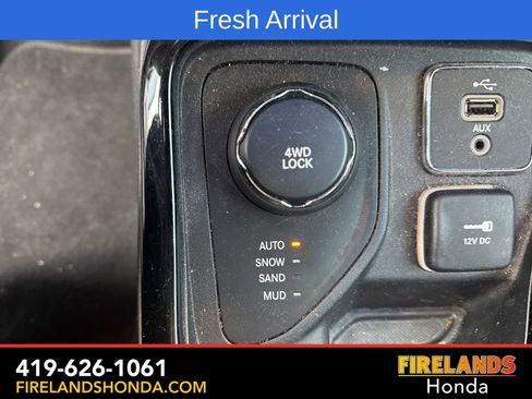 Used 2018 Jeep Compass Limited w/ Navigation Group image 17