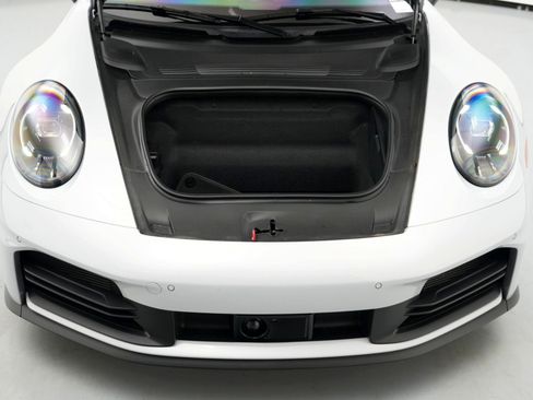 Used 2025 Porsche 911 Carrera image 8