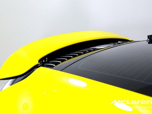 Used 2022 Porsche 911 Carrera 4S w/ Premium Package image 31