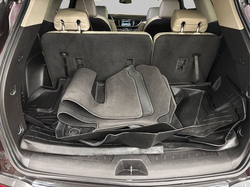 Used 2019 Buick Enclave Essence w/ LPO, Cargo Package image 11