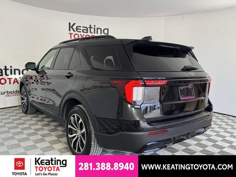 Used 2025 Ford Explorer ST-Line AWD/4WD image 7