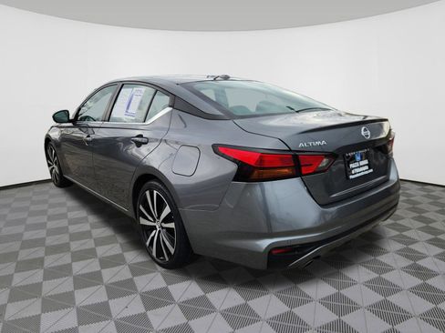 Used 2022 Nissan Altima 2.5 SR image 3