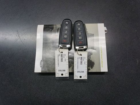 Used 2019 Ford Escape Titanium image 17