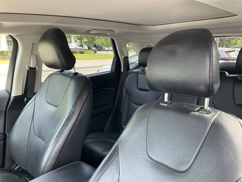 Used 2017 Ford Edge Titanium w/ Equipment Group 301A AWD/4WD image 24