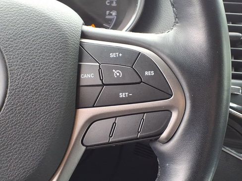 Used 2022 Jeep Grand Cherokee Limited AWD/4WD image 31