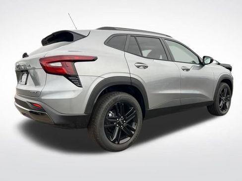 New 2026 Chevrolet Trax ACTIV w/ Sunroof Package image 4