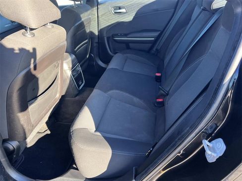 Used 2016 Dodge Charger SE w/ Popular Equipment Group image 11