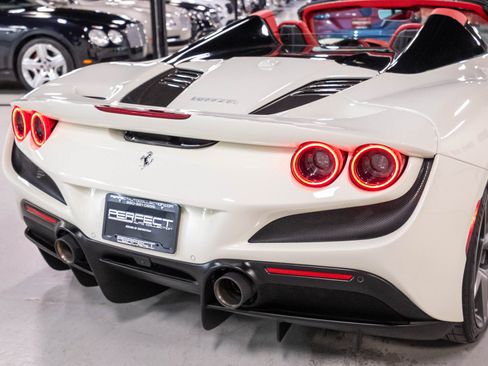 Used 2021 Ferrari F8 Tributo RWD image 79