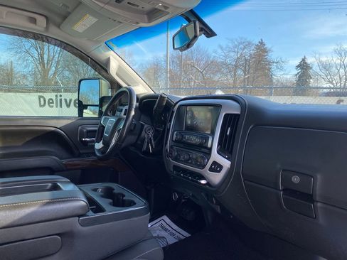 Used 2016 GMC Sierra 2500 SLE w/ SLE Preferred Package image 17