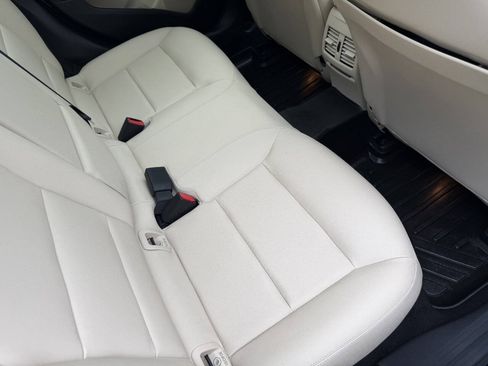 Used 2019 Mercedes-Benz GLA 250 4MATIC image 23