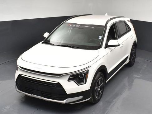 Used 2025 Kia Niro EX FWD image 40