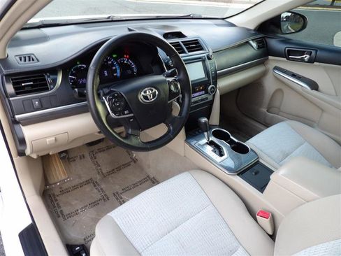 Used 2012 Toyota Camry XLE image 12