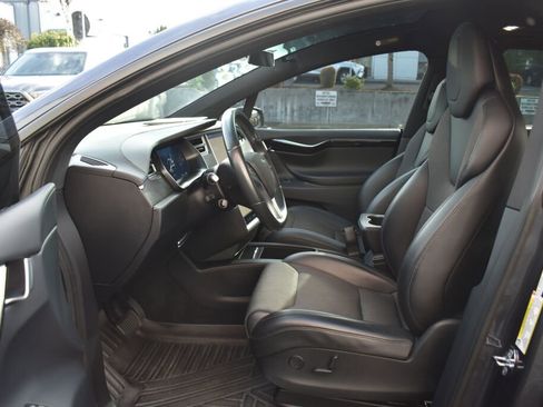 Used 2017 Tesla Model X 75D image 18