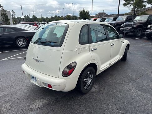 Used 2005 Chrysler PT Cruiser image 2