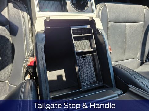 Used 2022 Ford F350 Lariat w/ Black Appearance Package AWD/4WD image 31