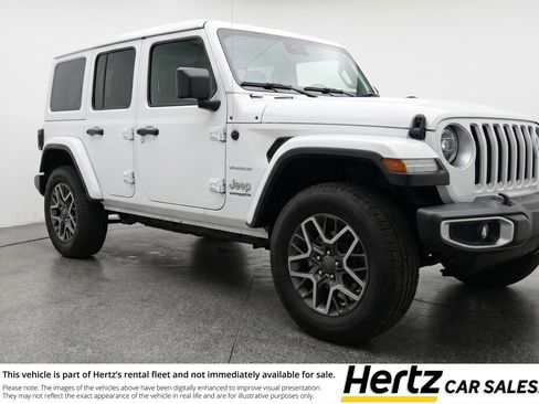 Used 2025 Jeep Wrangler Sahara image 1