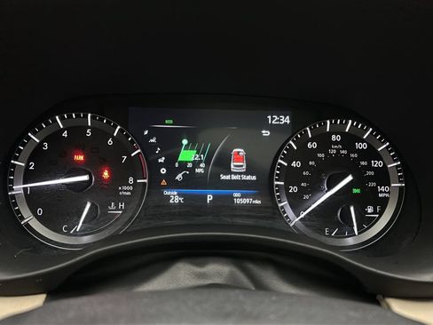 Used 2020 Toyota Highlander XLE AWD/4WD image 28