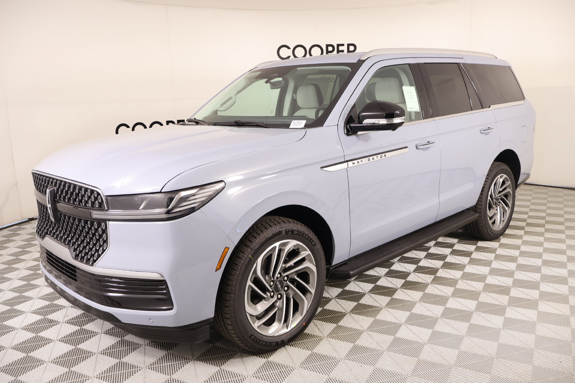 New 2026 Lincoln Navigator Premiere AWD/4WD image 10