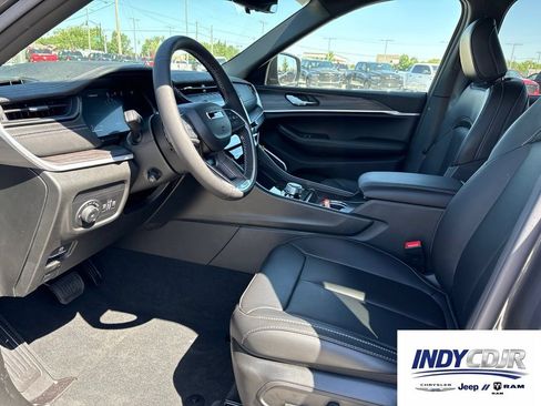 New 2026 Jeep Grand Cherokee L Limited AWD/4WD image 7