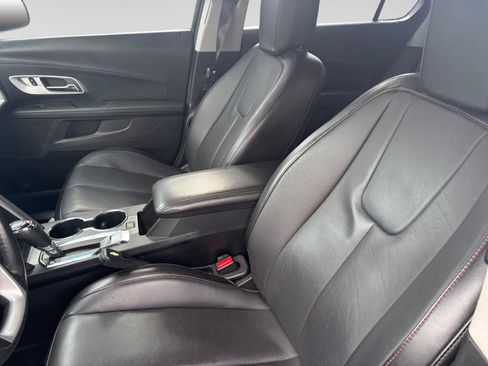 Used 2017 Chevrolet Equinox Premier w/ Enhanced Convenience Package AWD/4WD image 9