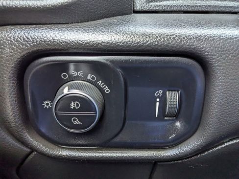 Used 2022 RAM 2500 Tradesman w/ Chrome Appearance Group image 43