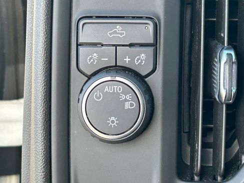 Used 2021 Chevrolet Silverado 1500 Custom w/ Safety Confidence Package image 23