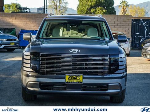 New 2026 Hyundai Palisade FWD Hybrid image 2