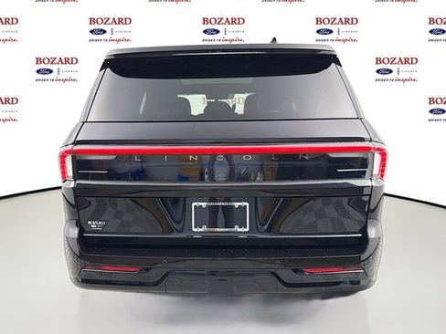 New 2026 Lincoln Navigator Reserve AWD/4WD image 7