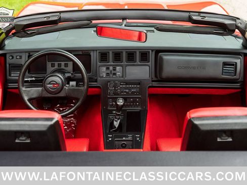 Used 1988 Chevrolet Corvette Convertible RWD image 5
