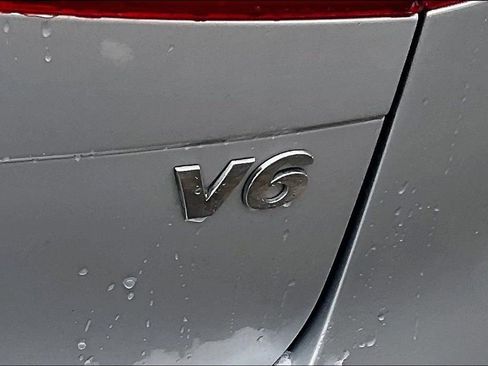 Used 2013 Volkswagen Touareg VR6 image 22