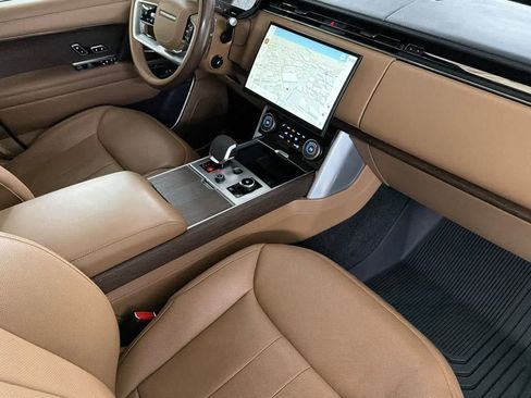 Used 2023 Land Rover Range Rover Long Wheelbase Autobiography image 16