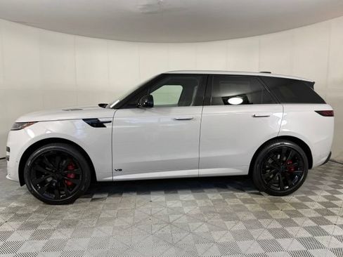 New 2026 Land Rover Range Rover Sport Dynamic SE AWD/4WD image 3